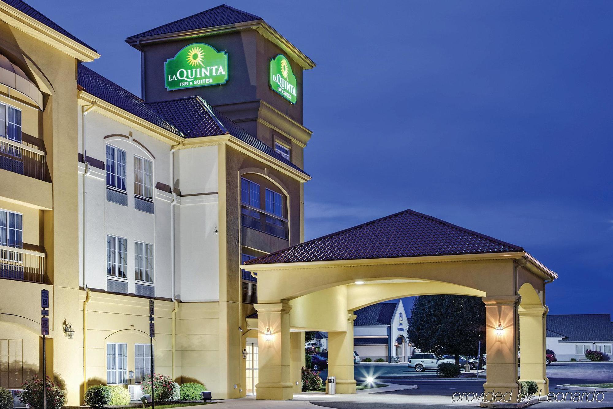 La Quinta By Wyndham Chambersburg Hotel Exterior foto